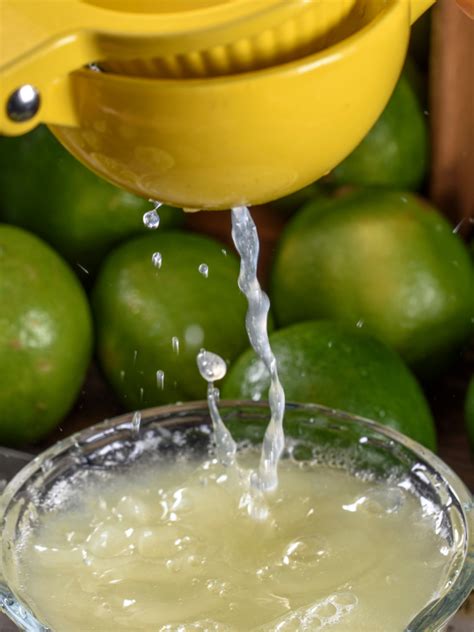 Mosambi juice benefits: 10 reasons to drink sweet lime juice daily ...