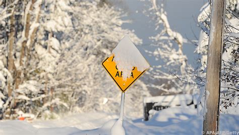 Heftiger Schneesturm sorgt für Chaos - UnserTirol24