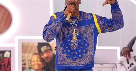 Snoop Dogg Crip Walk Super Bowl: Why 15 Seconds of Dancing Sparked a ...