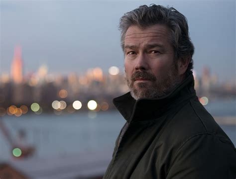 Bio — Robert Clark