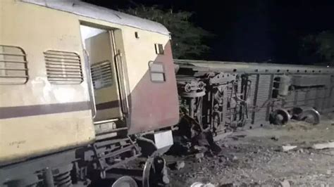 Eight coaches of Suryanagari Express Train derail in Rajasthan - INDIA ...