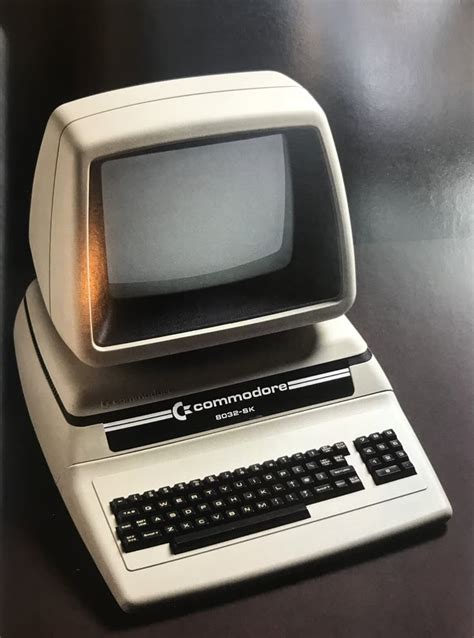 Broken Commodore Computer 的图像结果