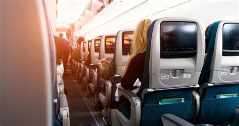 Znate li što se događa ako netko umre u avionu? Bivša stjuardesa ...