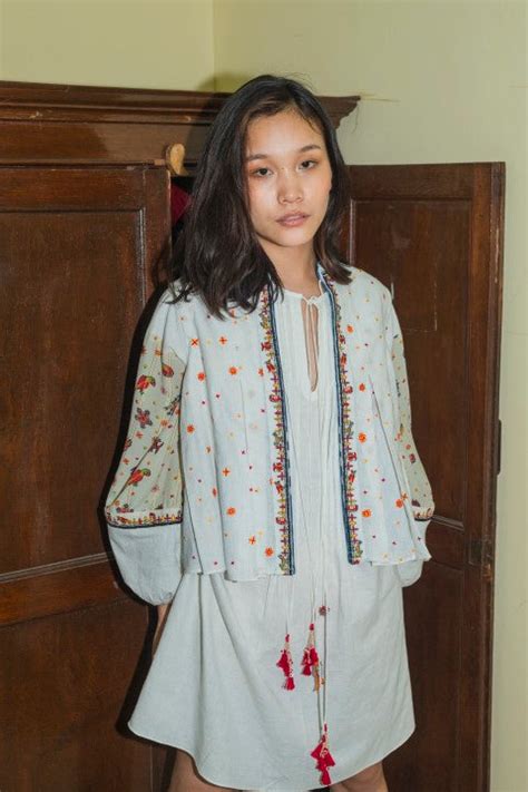 Hand Woven cotton Emb. Box pleated Jacket with Printed Bagru Lining An