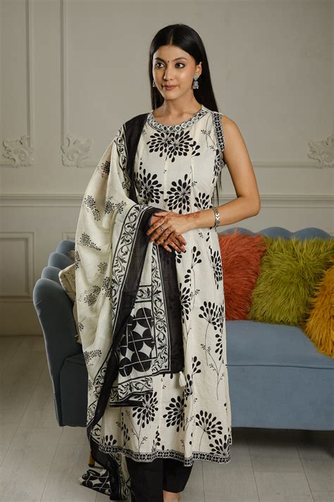 Cotton Sleeveless Kurta Set – RAJKRITA