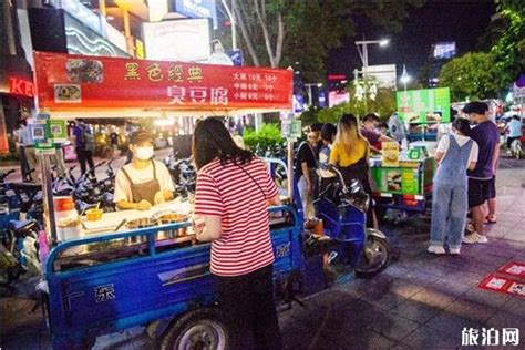 【每周聚焦】商贩摆摊设点 越城一小区成了“菜市场”
