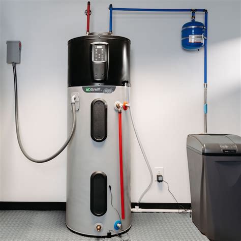 A.O. Smith Signature 900 80-Gallon Tall 10-year Warranty 240-volt Smart ...