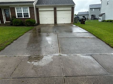 Tips To Pressure Washing For Concrete Driveways