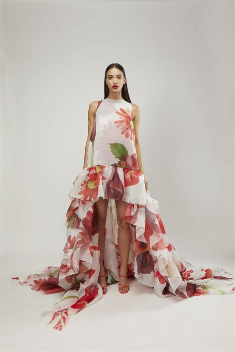 Round Neck High Low – Gauri and Nainika