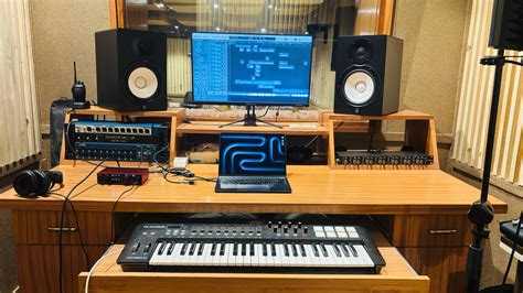 Strumhouse – Delhi's Premier Music Studio in Kalkaji | Jampad ...