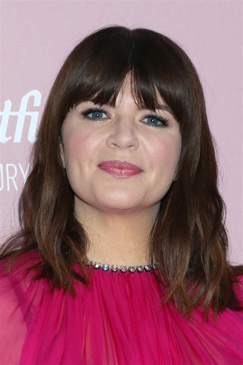 Mrs. Fletcher Summary, Latest News, Trailer, Season List, Cast, Where ...