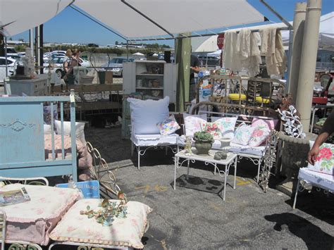 Flea Market 的图像结果