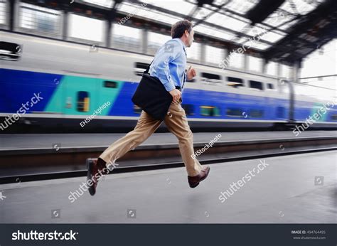 4,515 imágenes de Catch train - Imágenes, fotos y vectores de stock ...