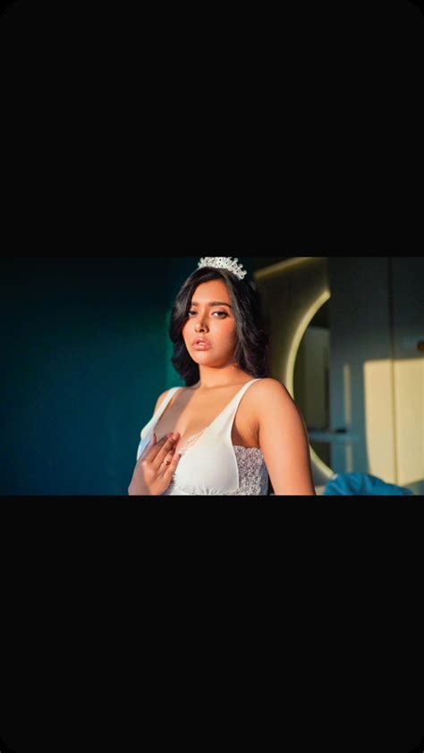 Thea D'suuza (@theadsuuza9) • Instagram photos and videos