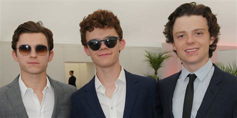 Who is 22yo Harry Holland? Age, Siblings, Girlfriend, Net Worth - Net ...