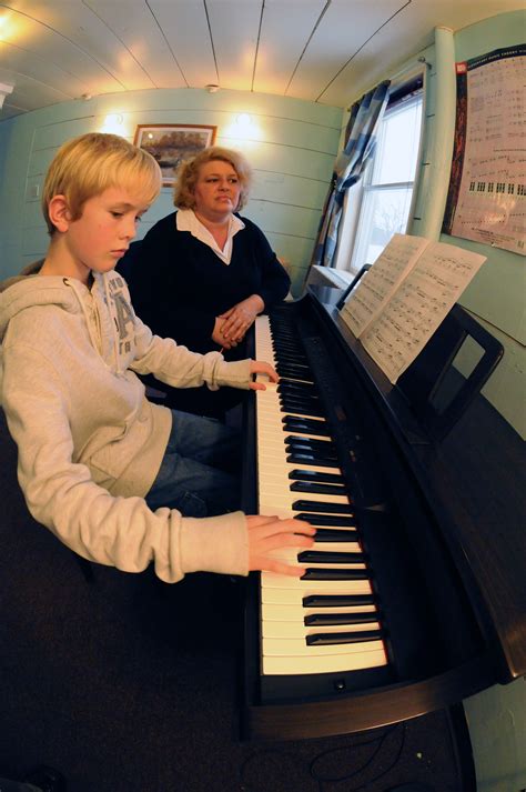 Fort McCoy Community Activity Center piano lessons are 'outlet, stress ...