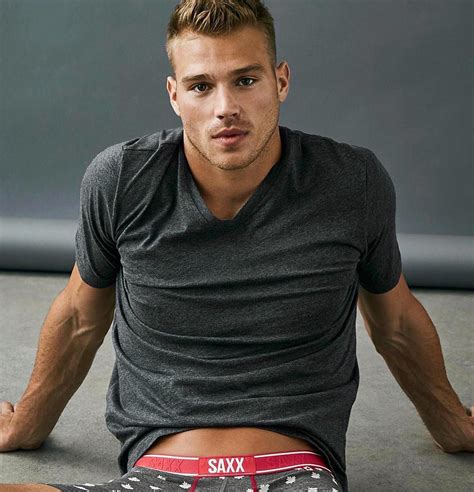 Pin auf Matthew Naszka