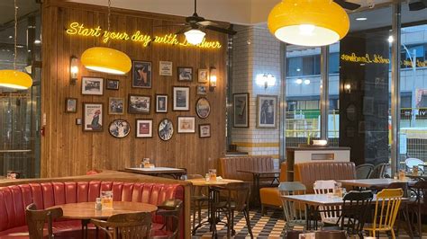 CAFE LANDWER, Toronto - 165 University Ave, Old Toronto - Restaurant ...