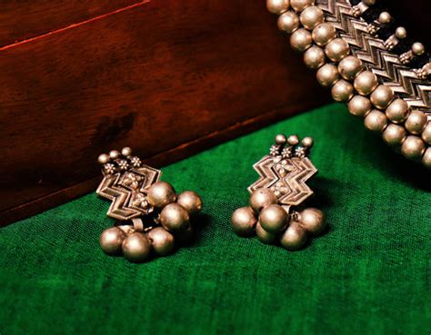 Earrings | Mhalsa (Silver) – PrajaktaRaj