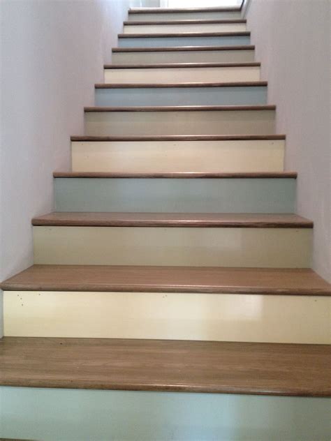 Best Paint Color For Narrow Staircase at Lola Wall blog