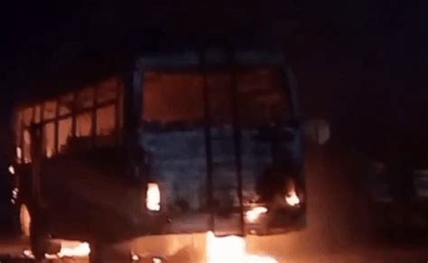 टोंक में भीषण हादसा टला, NH 52 पर बारातियों से भरी चलती बस बनी आग का ...