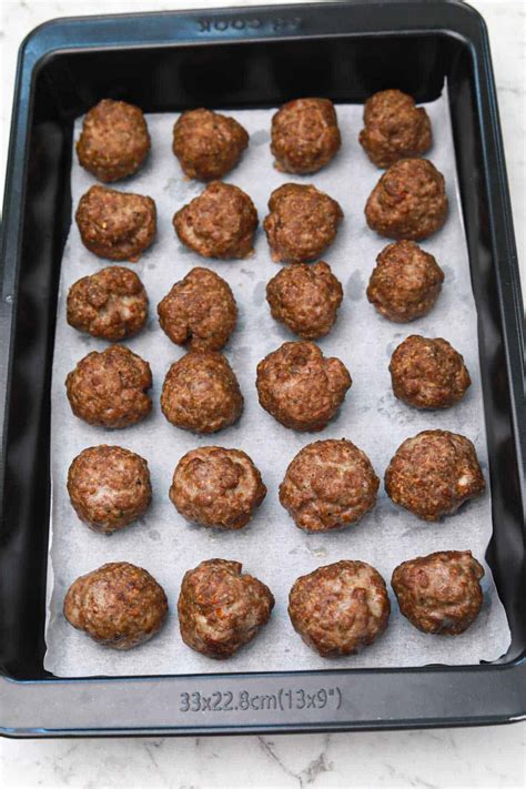 How To Bake Meatballs In The Oven - Recipe Vibes