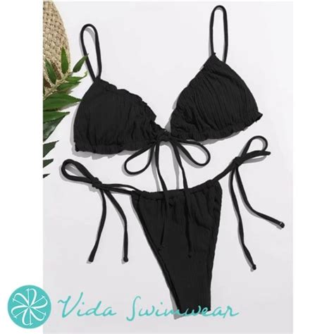 Black two-piece swimsuit, Women's Fashion, Swimwear, Bikinis ...