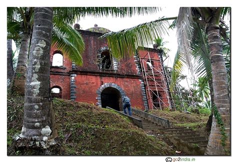 go2india.in : Women Jail on a small hill at Viper Island