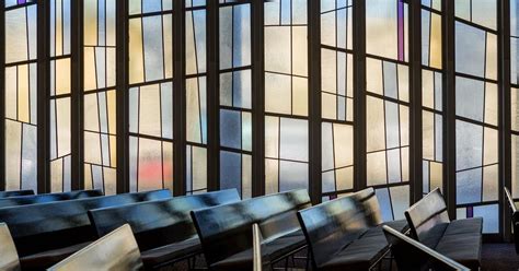 Caring Funeral Services | Hebrew Memorial Chapel - Oak Park, MI