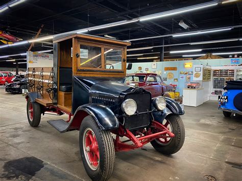 1927 White Model 51 - Miles Through Time Automotive Museum