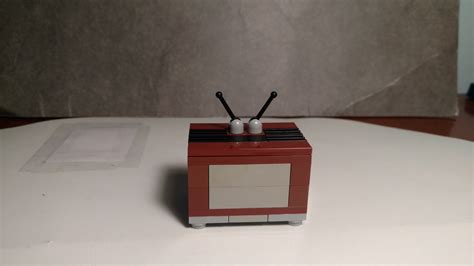 How to Build a LEGO Working TV 的图像结果