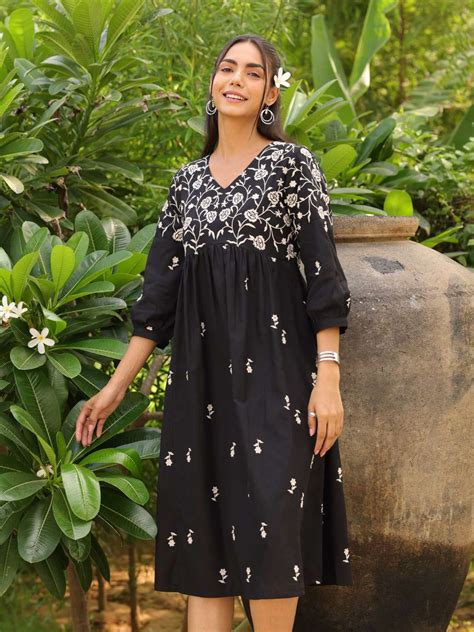 Boho Embroidered Dresses – Saffron Threads