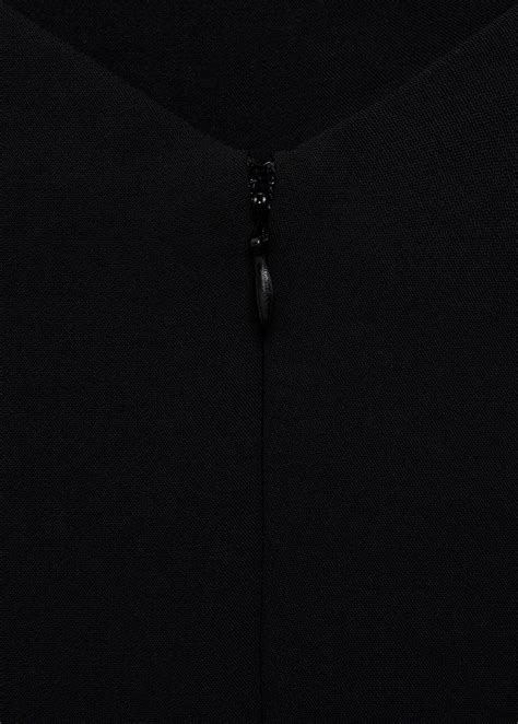Vestidos negros de mujer 2025 | MANGO España (Península y Baleares)