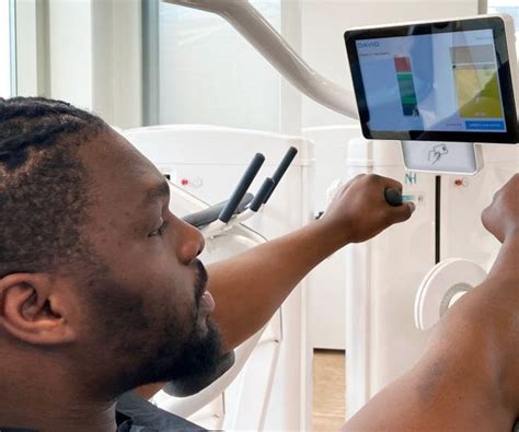 Chest Press Machine Exercise 的图像结果