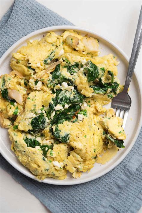 Spinach Scrambled Eggs With Feta - Real Greek Recipes