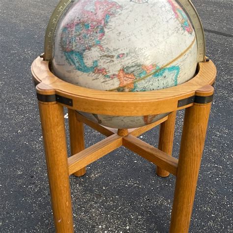 Large World Globe 的图像结果