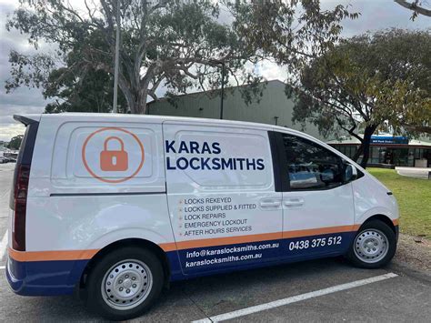 Locks & Locksmiths Service 的图像结果