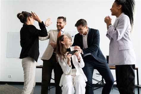 Work Happy 的图像结果