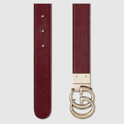 Cintura larga reversibile GG Marmont in GG Supreme beige e rosso ...