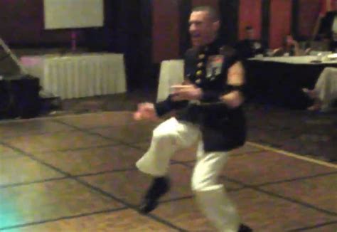 Alien Colonial Marines Dancing Alien 的图像结果