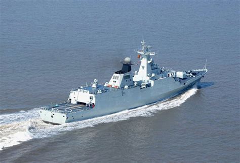 图文：中国最新型护卫舰526号航行中_新浪军事_新浪网