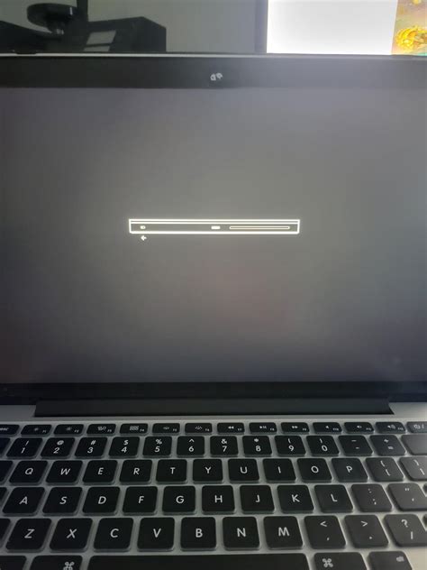 Strange Screen : r/macbook