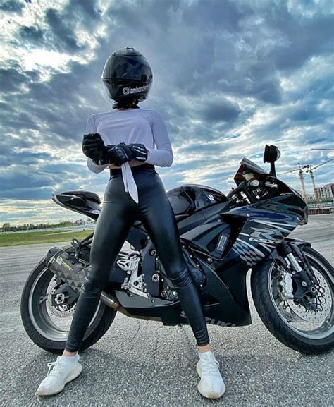 Female Motorcycle Riders, Female Biker, Motorbike Girl, Motorcycle ...