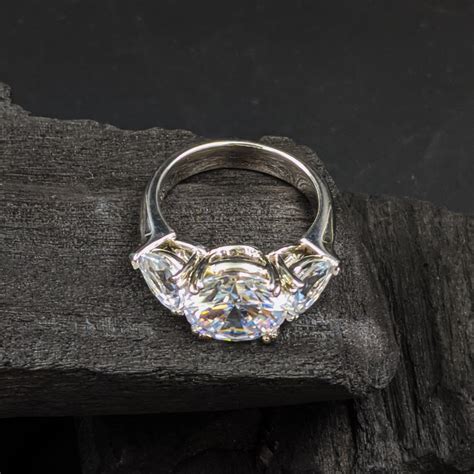 Silver Finish Stunning Rings With Unique Looks – Jauhri