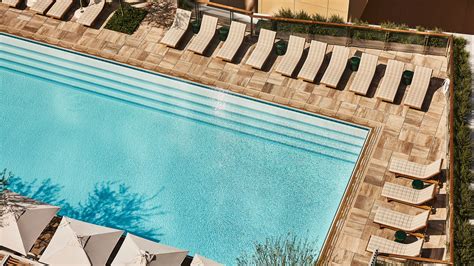 The Best Points and Miles Deals for September 2024 | Condé Nast Traveler