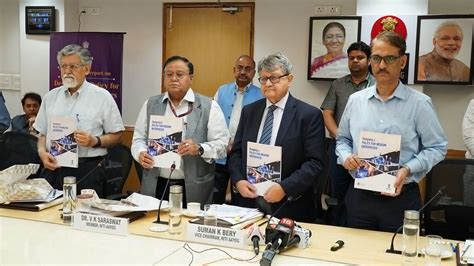 NITI Aayog Unveils 6-Point Roadmap To Transform Medium Enterprises Into ...