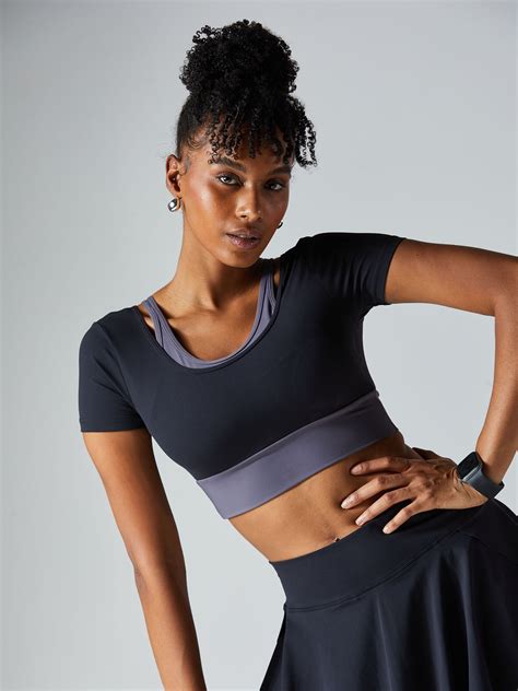 Black DuoTone Top – CAVA Athleisure Pvt Ltd