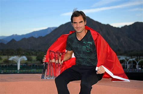 Download Roger Federer Red Cloth Wallpaper | Wallpapers.com