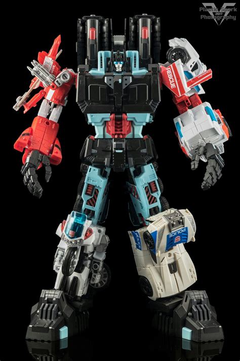 Image result for Combiner Wars Defensor