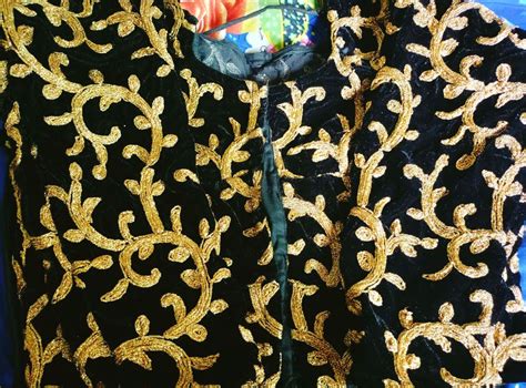 Image result for Thread Embroidery Design Pattern 0N Blouse